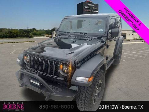 Used 2025 Jeep Wrangler Sport AWD/4WD image 4