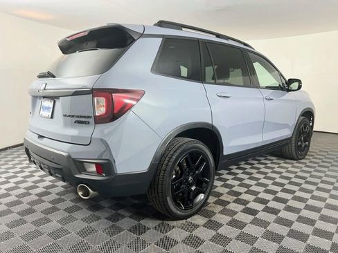 Certified 2024 Honda Passport Black Edition image 7