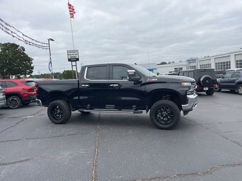 Used 2020 Chevrolet Silverado 1500 LTZ w/ LTZ Premium Package AWD/4WD image 2