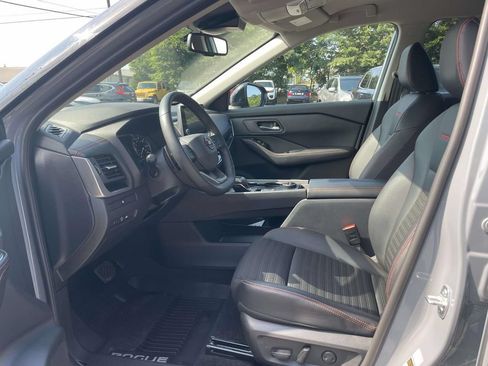Used 2025 Nissan Rogue SV w/ Rock Creek Premium Package AWD/4WD image 15