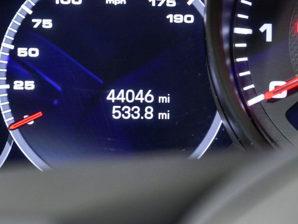 Certified 2023 Porsche Panamera Platinum Edition RWD image 12