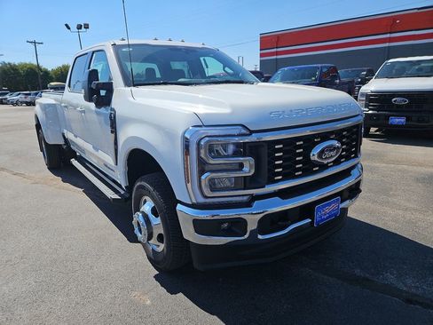 New 2026 Ford F350 Lariat w/ FX4 Off-Road Package image 2