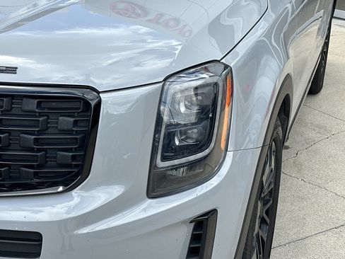 Used 2022 Kia Telluride EX w/ EX Premium Package AWD/4WD image 11
