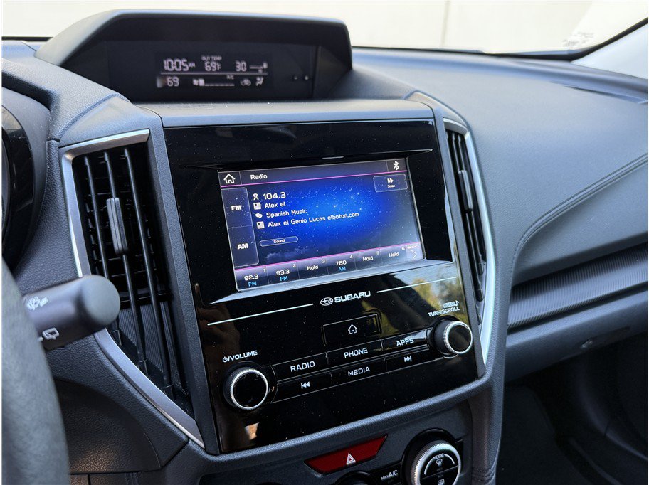 Used 2020 Subaru Crosstrek 2.0i AWD/4WD image 18