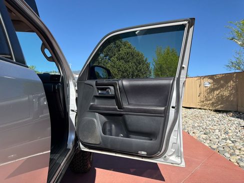 Used 2016 Toyota 4Runner Trail Premium AWD/4WD image 30