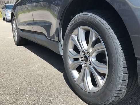 Used 2024 Ford Edge Titanium AWD/4WD image 11