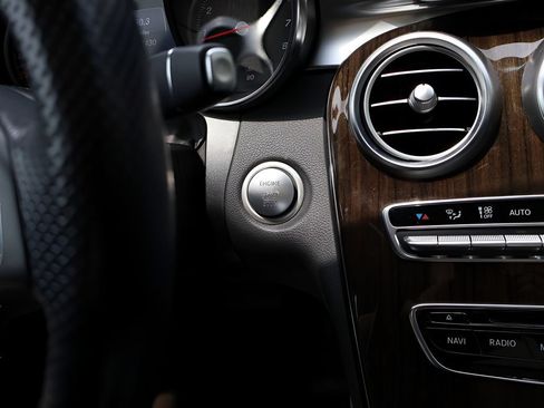 Certified 2017 Mercedes-Benz C 300 4MATIC Sedan image 25