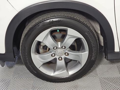 Used 2017 Honda HR-V EX-L image 10