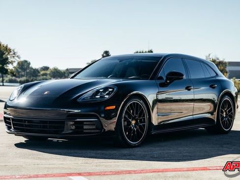 Used 2018 Porsche Panamera 4S image 39