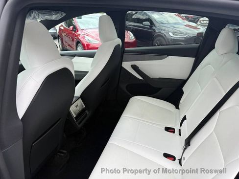 Used 2026 Tesla Model Y 2WD image 11