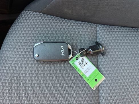 Used 2024 Kia Soul LX w/ Option Group 015 FWD image 29