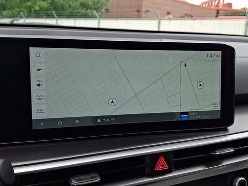 Used 2024 Kia Sorento S w/ Panoramic Sunroof Package FWD image 23