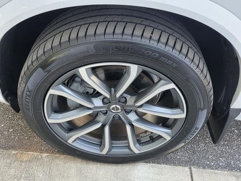 Used 2019 Volvo XC90 T6 Momentum w/ Advanced Package image 42