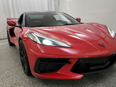 Used 2021 Chevrolet Corvette Stingray Premium Conv w/ Z51 Performance Package RWD image 31