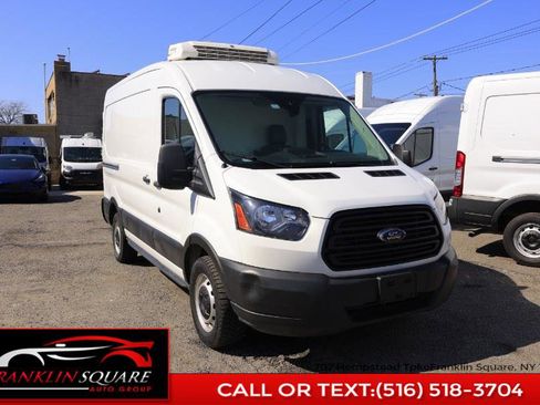 Used 2019 Ford Transit 250 130 Medium Roof image 3