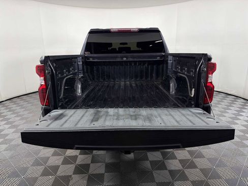 Used 2022 Chevrolet Silverado 1500 Custom RWD image 16