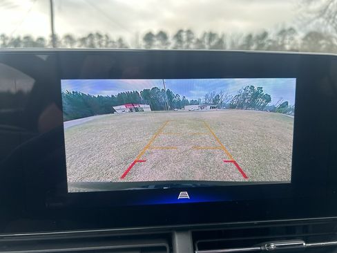 Used 2025 Chevrolet Trax RS w/ Driver Confidence Package image 26