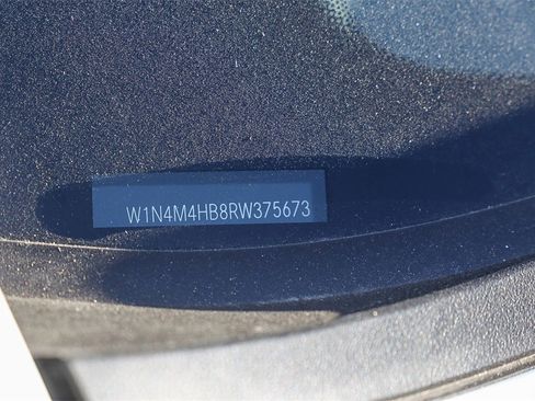 Used 2024 Mercedes-Benz GLB 250 4MATIC image 31