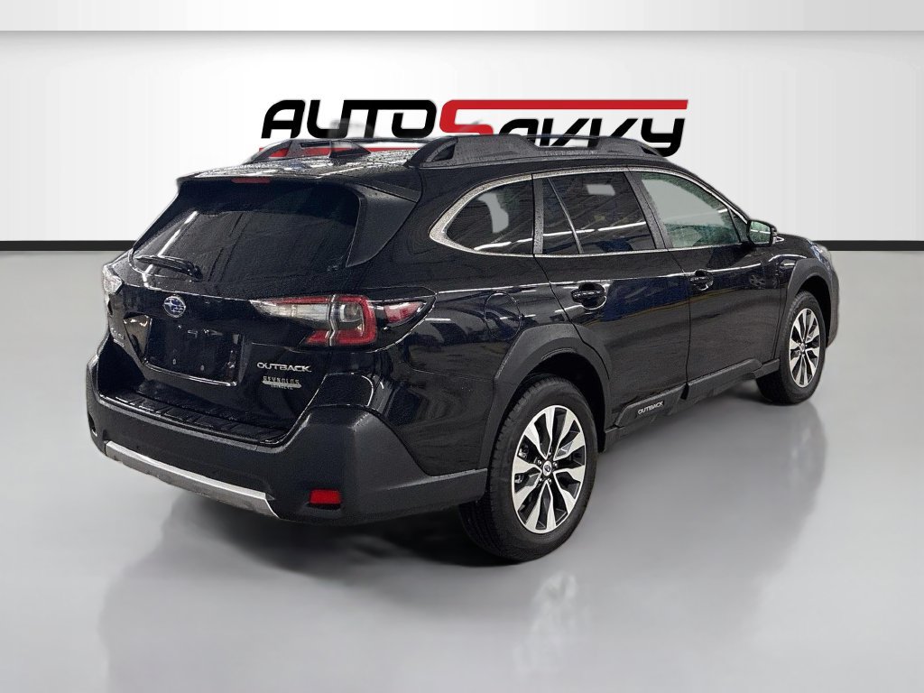 Used 2025 Subaru Outback Limited AWD/4WD image 7
