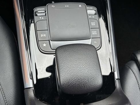 Used 2021 Mercedes-Benz GLA 250 4MATIC image 17