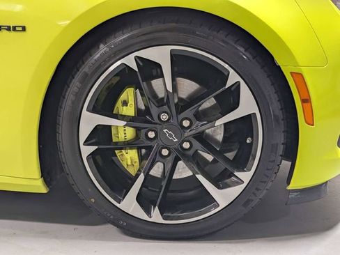 Used 2021 Chevrolet Camaro SS RWD image 29
