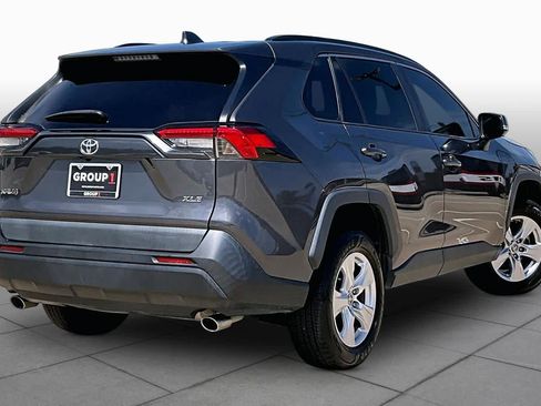 Used 2021 Toyota RAV4 XLE FWD image 13