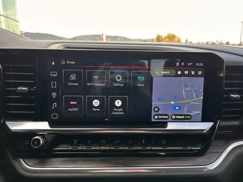 Used 2025 GMC Sierra 3500 SLT w/ SLT Premium Package image 20