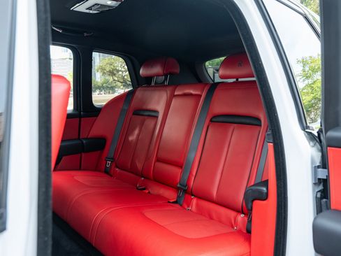 Certified 2023 Rolls-Royce Cullinan image 37