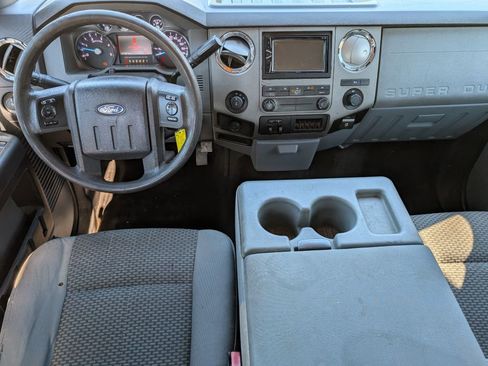 Used 2011 Ford F350 XLT w/ XLT Premium Pkg image 7