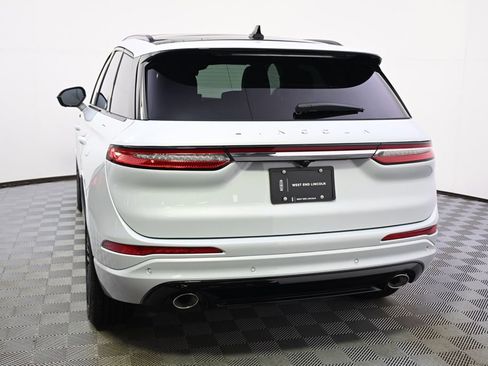 New 2026 Lincoln Corsair Reserve w/ Jet Appearance Package image 4