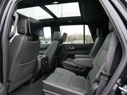 Used 2023 Chevrolet Tahoe Premier w/ Advanced Technology Package AWD/4WD image 15