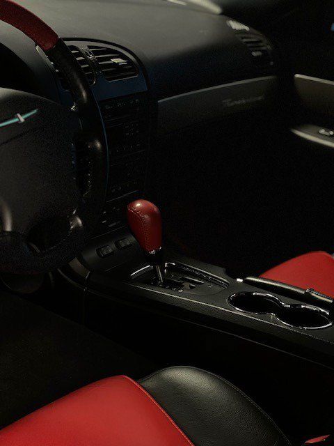 Used 2005 Ford Thunderbird RWD image 30
