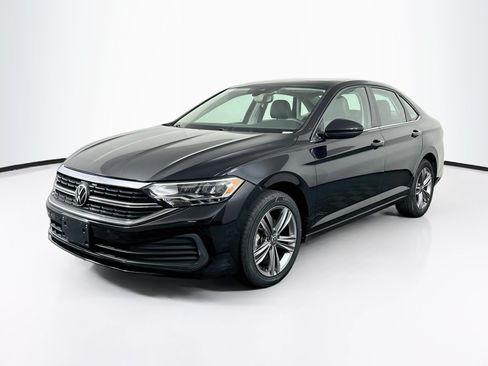 Used 2023 Volkswagen Jetta SE FWD image 3