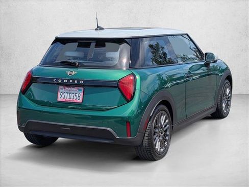Used 2025 MINI Cooper 2-Door Hardtop FWD image 5