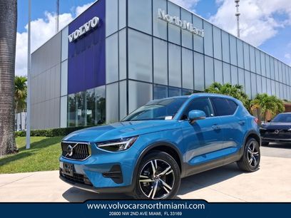 Used 2025 Volvo XC40 B5 Core