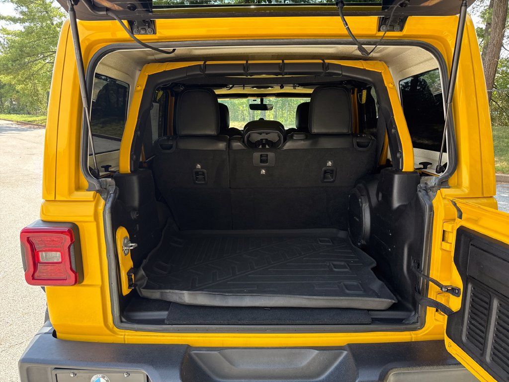 Used 2019 Jeep Wrangler Unlimited Sahara w/ Uconnect 4C Nav & Sound Group AWD/4WD image 27