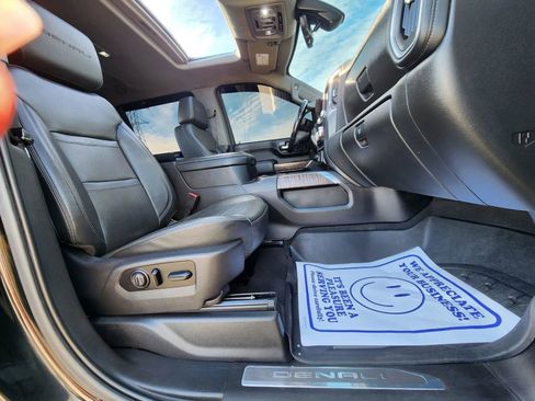 Used 2021 GMC Sierra 3500 Denali w/ Denali Ultimate Package image 9