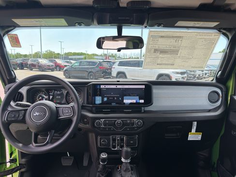 New 2026 Jeep Gladiator Sport AWD/4WD image 29