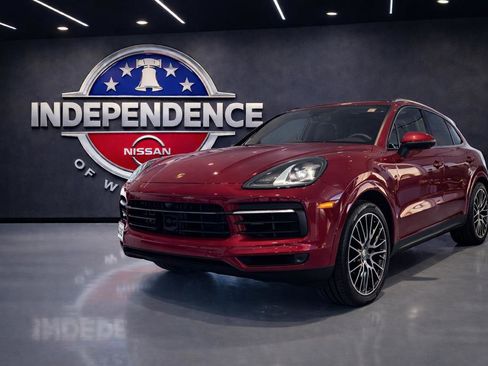 Used 2023 Porsche Cayenne Platinum Edition image 1