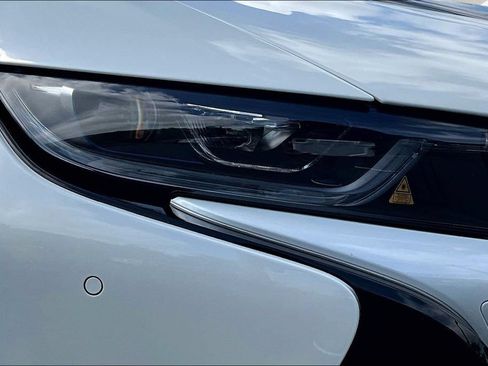 Used 2019 BMW i8 Roadster AWD/4WD image 23