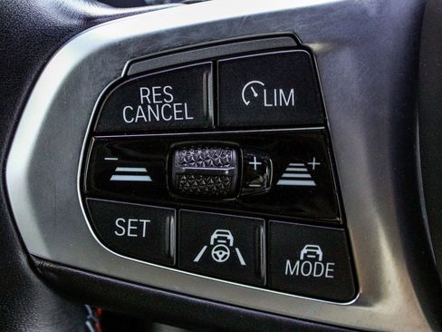 Used 2021 BMW X5 M w/ Competition Package image 31