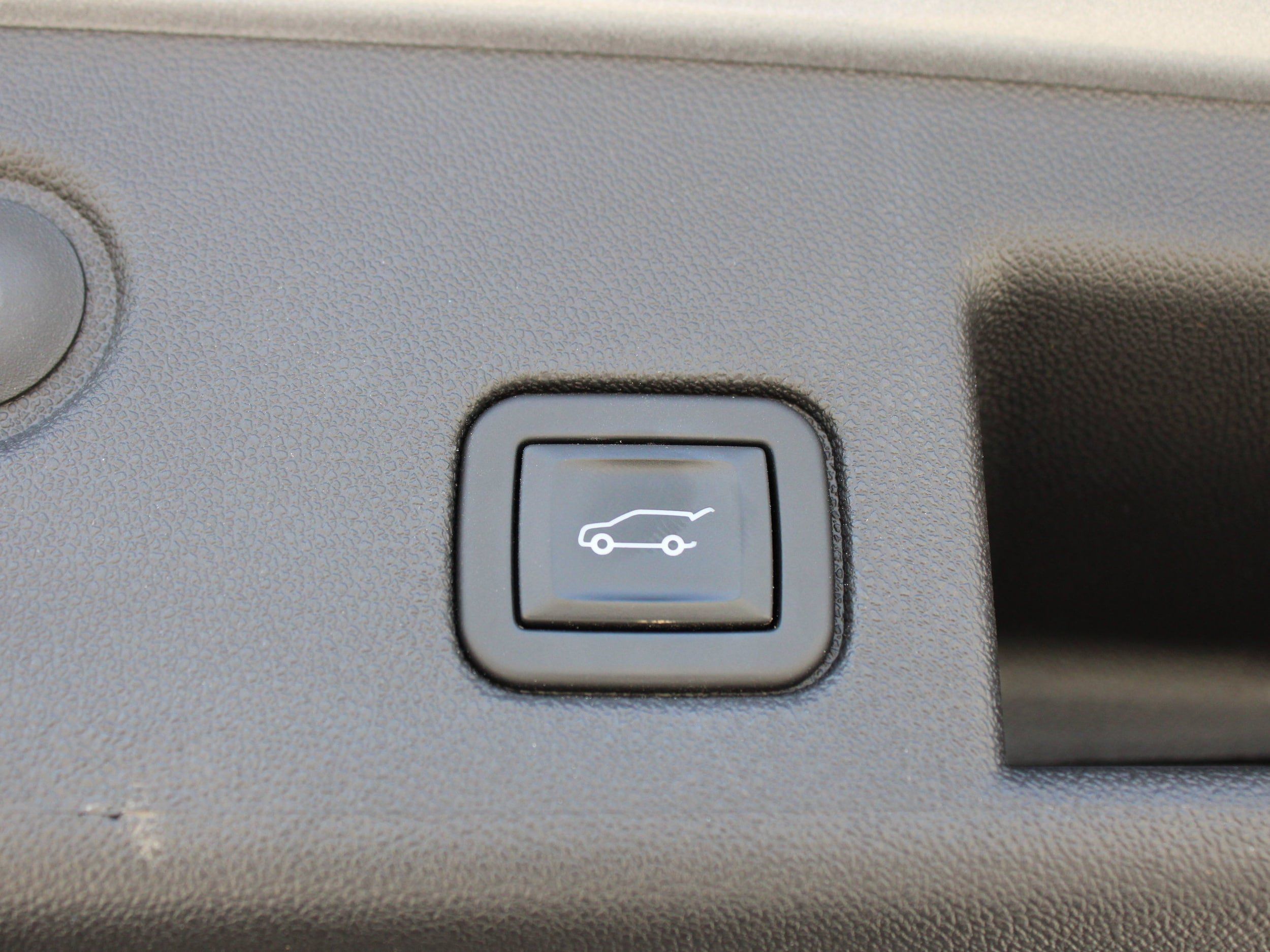 Used 2023 Chevrolet Equinox LT FWD image 36