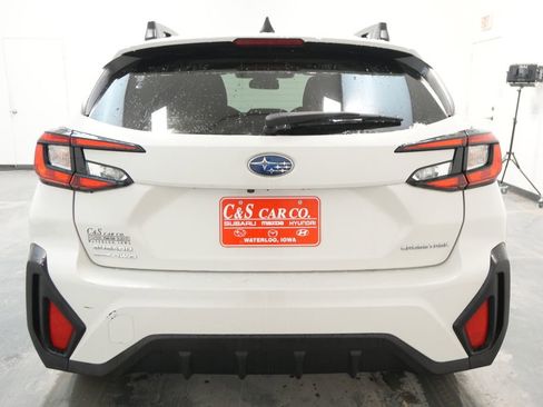 Used 2025 Subaru Crosstrek 2.0i Premium image 9