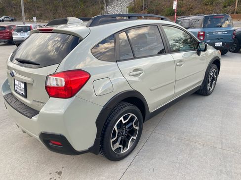 Used 2017 Subaru Crosstrek 2.0i Limited image 6
