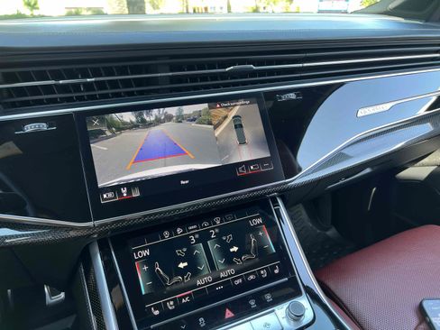 Used 2022 Audi SQ7 Prestige w/ Prestige Package AWD/4WD image 38