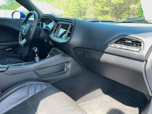 Used 2019 Dodge Challenger SRT Hellcat w/ Widebody Package RWD image 22