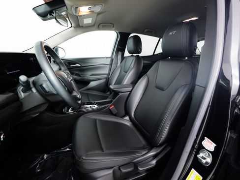 Used 2024 Buick Encore GX Sport Touring image 22