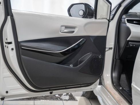 Used 2023 Toyota Corolla XSE image 34