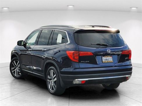 Used 2017 Honda Pilot Touring image 6
