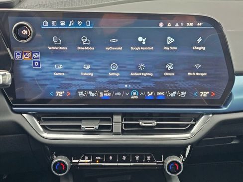 New 2026 Chevrolet Equinox EV LT w/ Convenience Package II FWD image 14